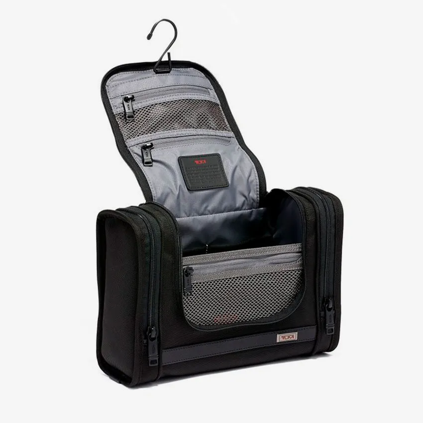 Tumi | Alpha 3 Hanging Travel Kit